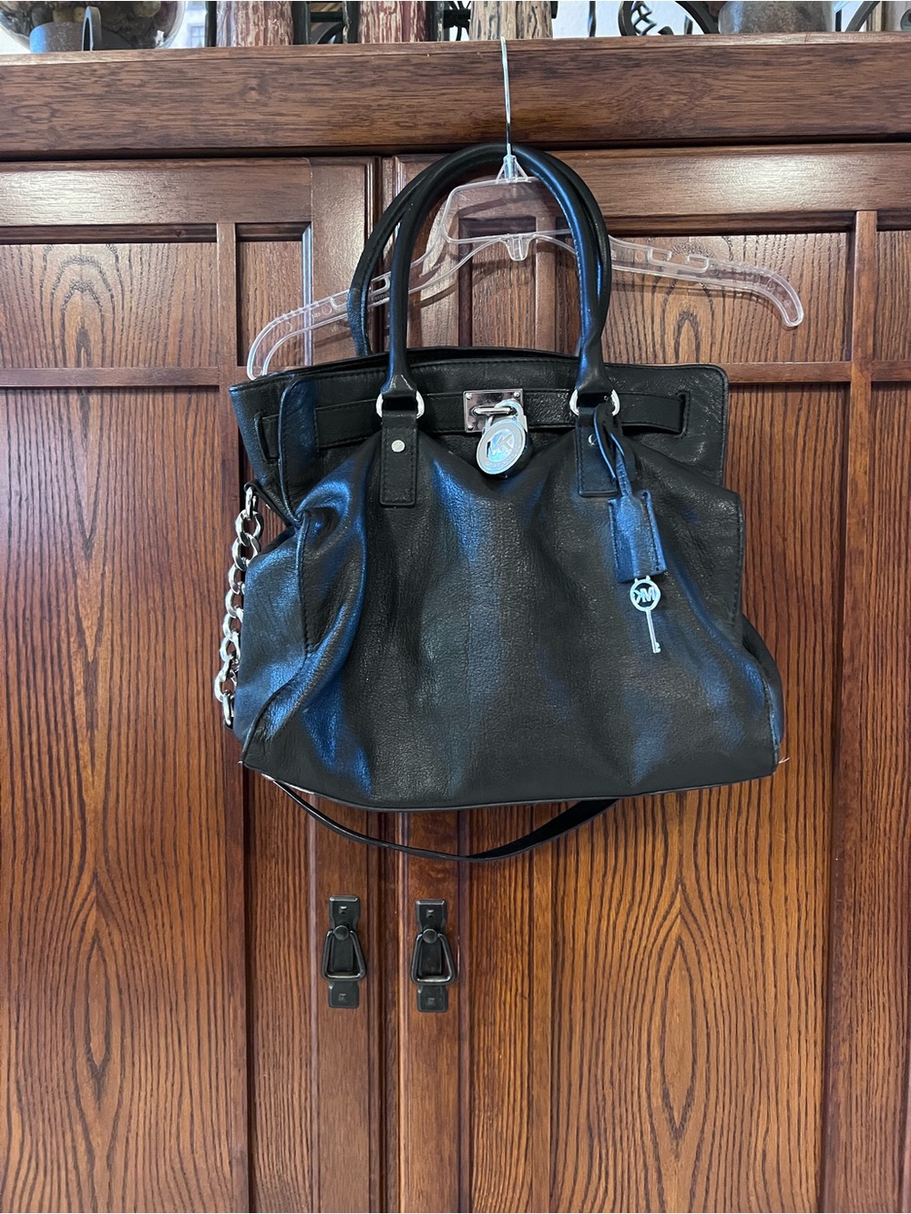 Michael Kors Hamilton Black Pebbled Leather Shoulder Bag Tote Silver Chain Lock